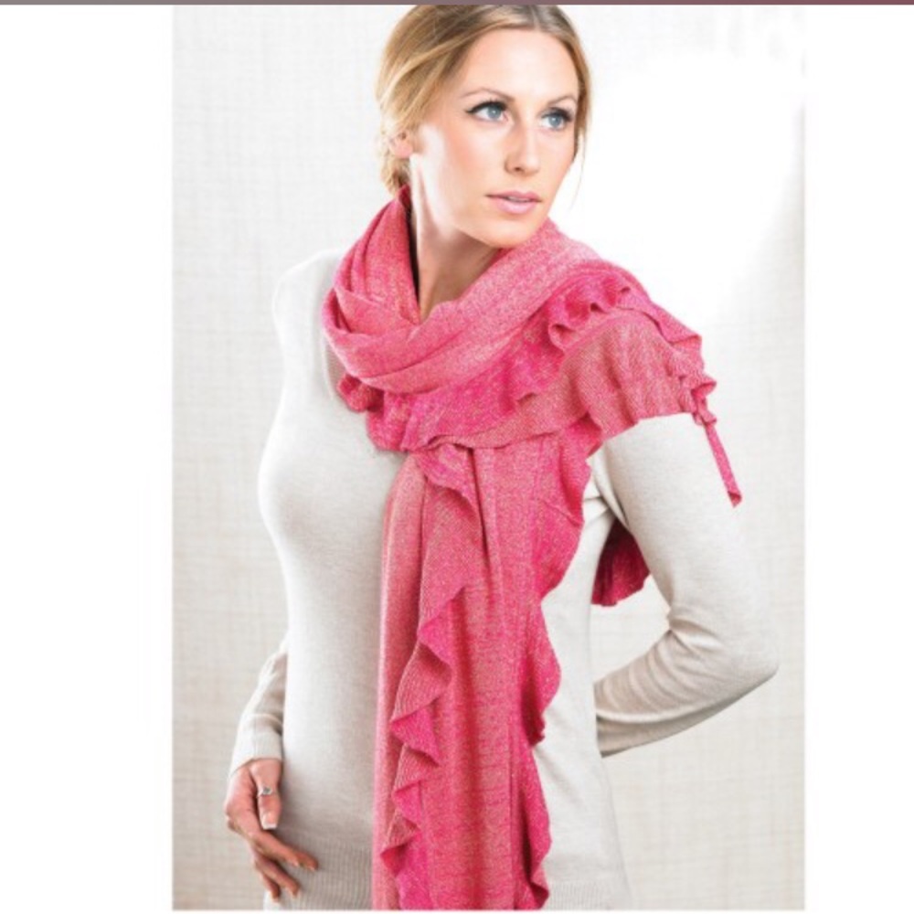 Mud Pie ruffle woman’s wrap/scarf - Picture 8 of 8